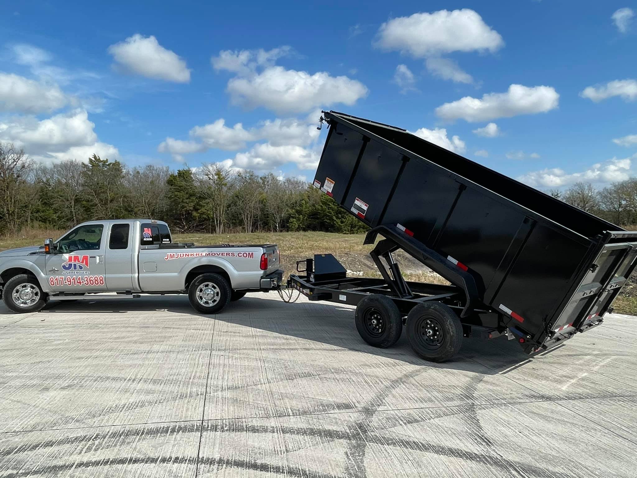 Junk removal truck