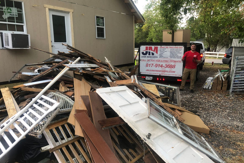 Outdoor Junk Removal in Dallas Texas