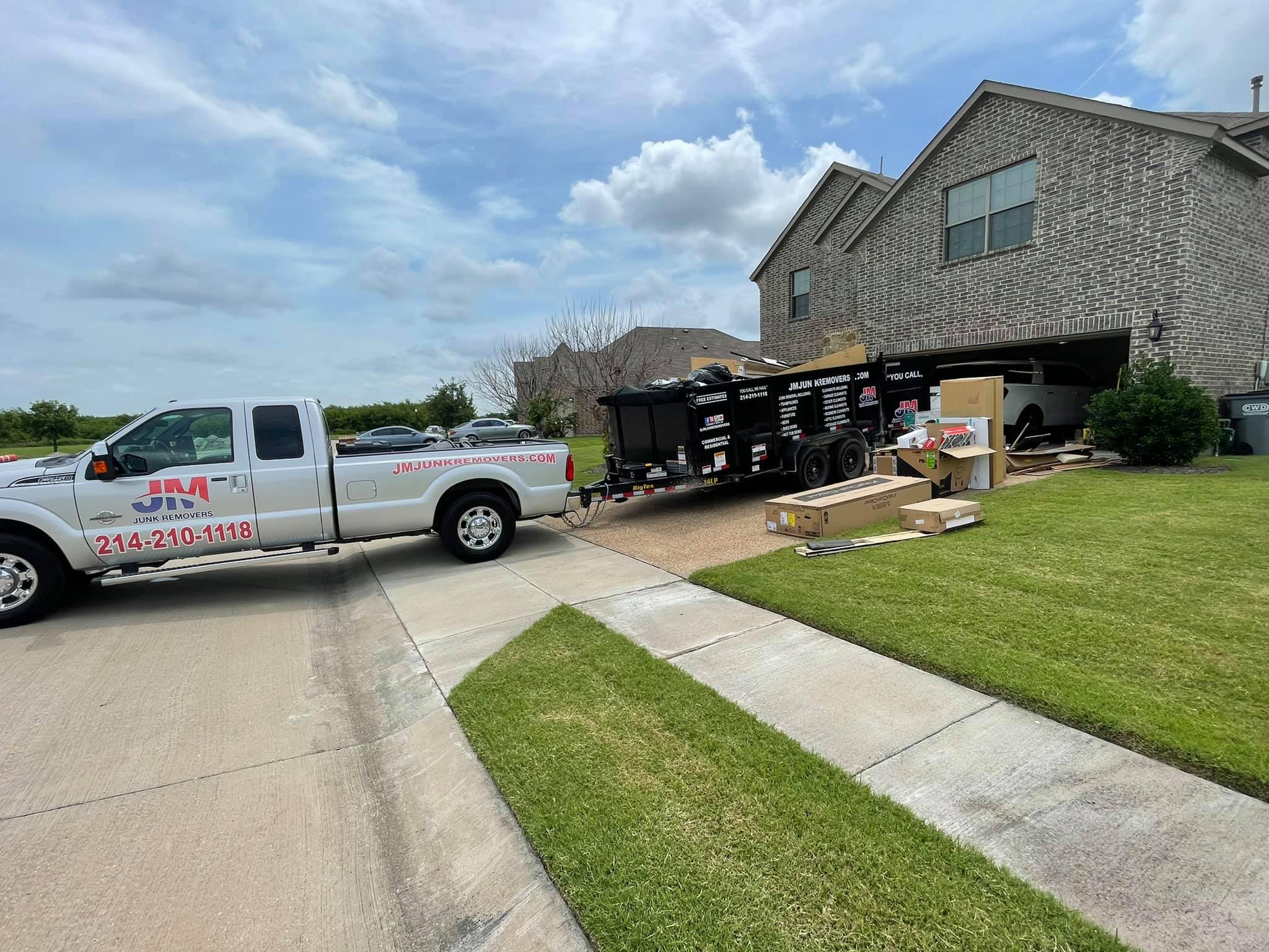 Couch Removal & Disposal In Dallas | JM Junk Removers