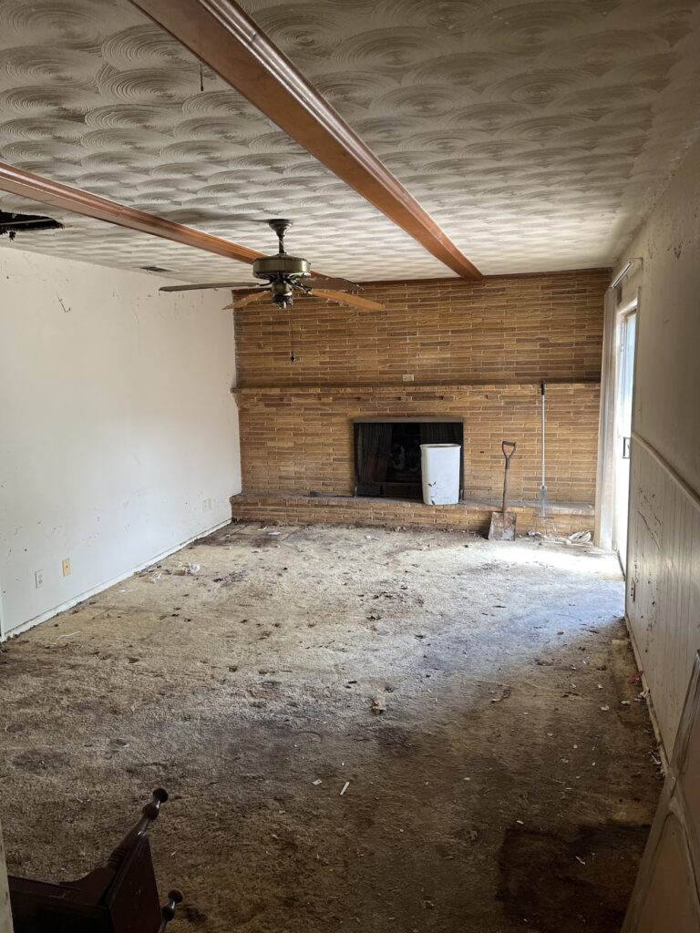 hoarder cleanout oak lawn dallas