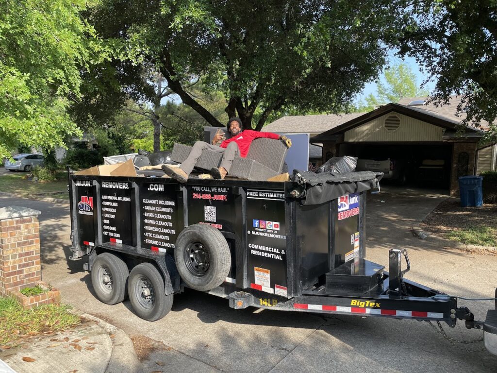 junk removal in Zacha Junction, TX