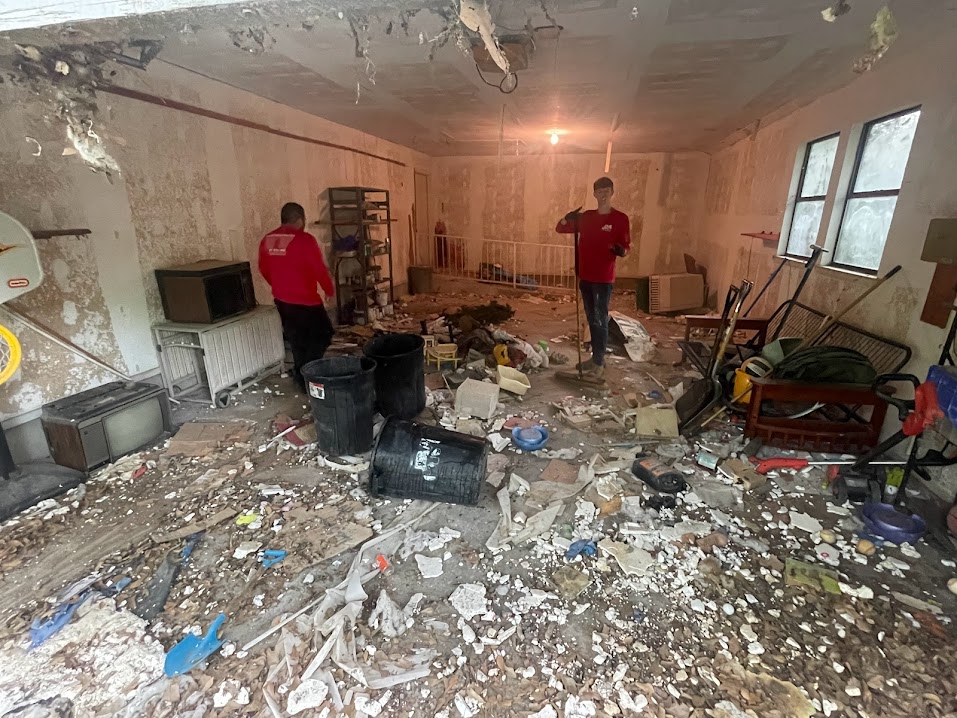 garage cleanout lucas