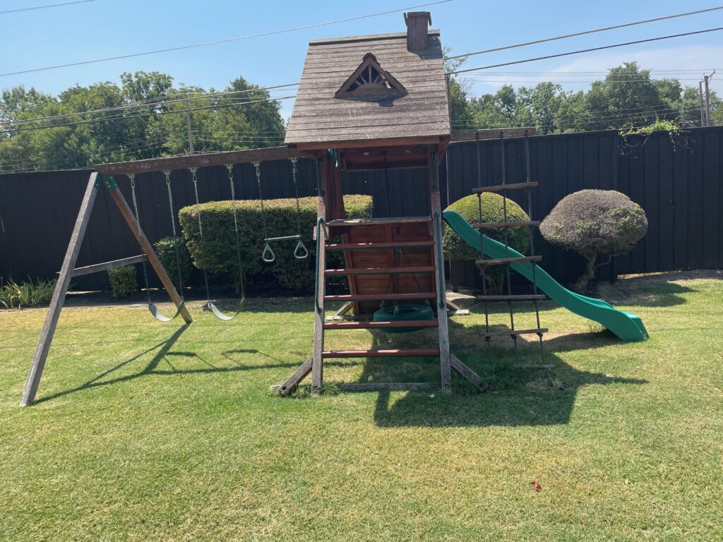 playset removal in dallas tx