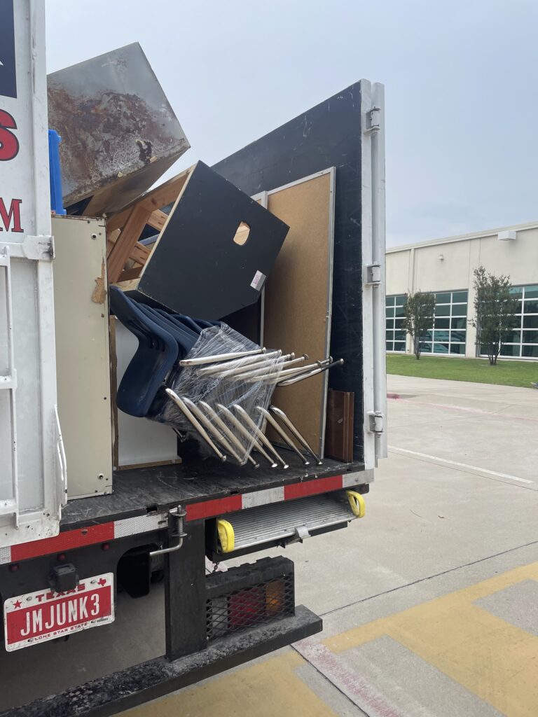 jm junk loading up commercial cleanout clutter