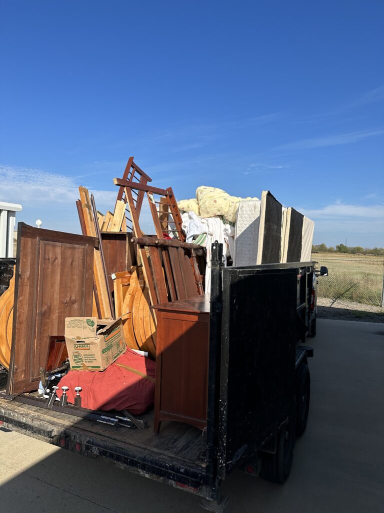 jm junk trailer loaded up with moveout cleanout